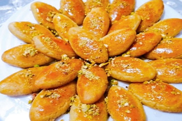 طريقة عمل رموش الست بأقل التكاليف