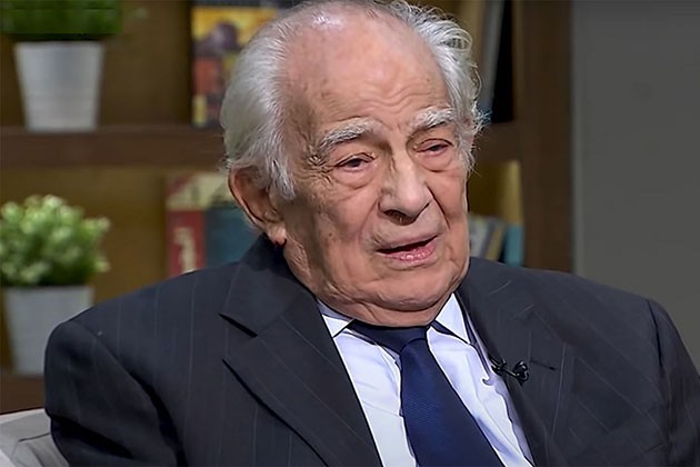 تأجيل دعوى ابنة الفنان رشوان توفيق ضد والدها لإلغاء توكيلين لجلسة 15 يناير