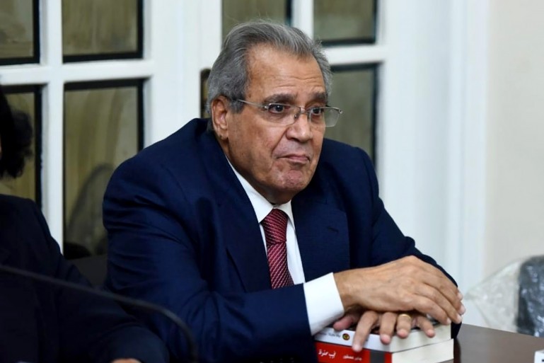 شاهد .. أهم المعلومات عن جابر عصفور وزير الثقافة الأسبق