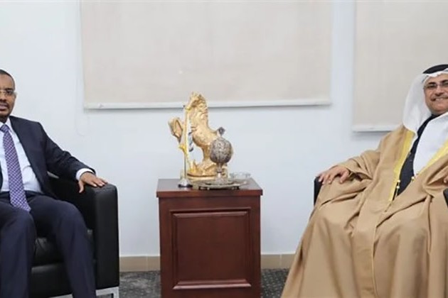 رئيس البرلمان العربي يدعو الأطراف الصومالية إلى حوار وطني