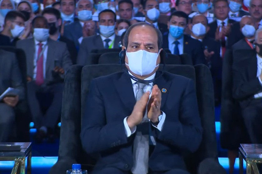 السيسي يشاهد فيلما تسجيليا عن رحلة بناء الأكاديمية الوطنية للتدريب