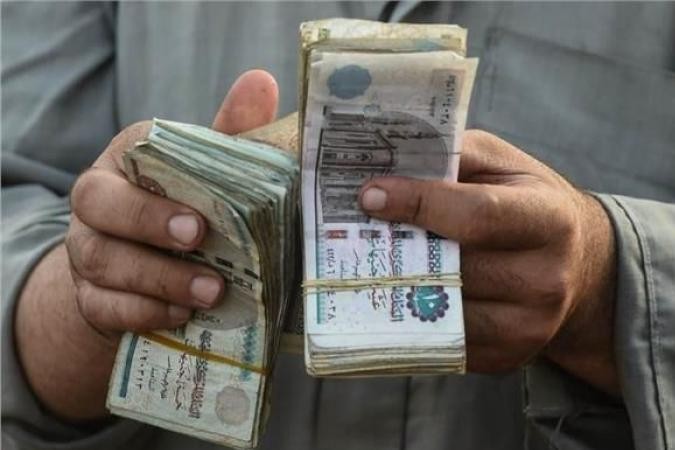 شاهد .. خبير يكشف السبب وراء قرار رفع الحد الأدنى للأجور في هذا التوقيت