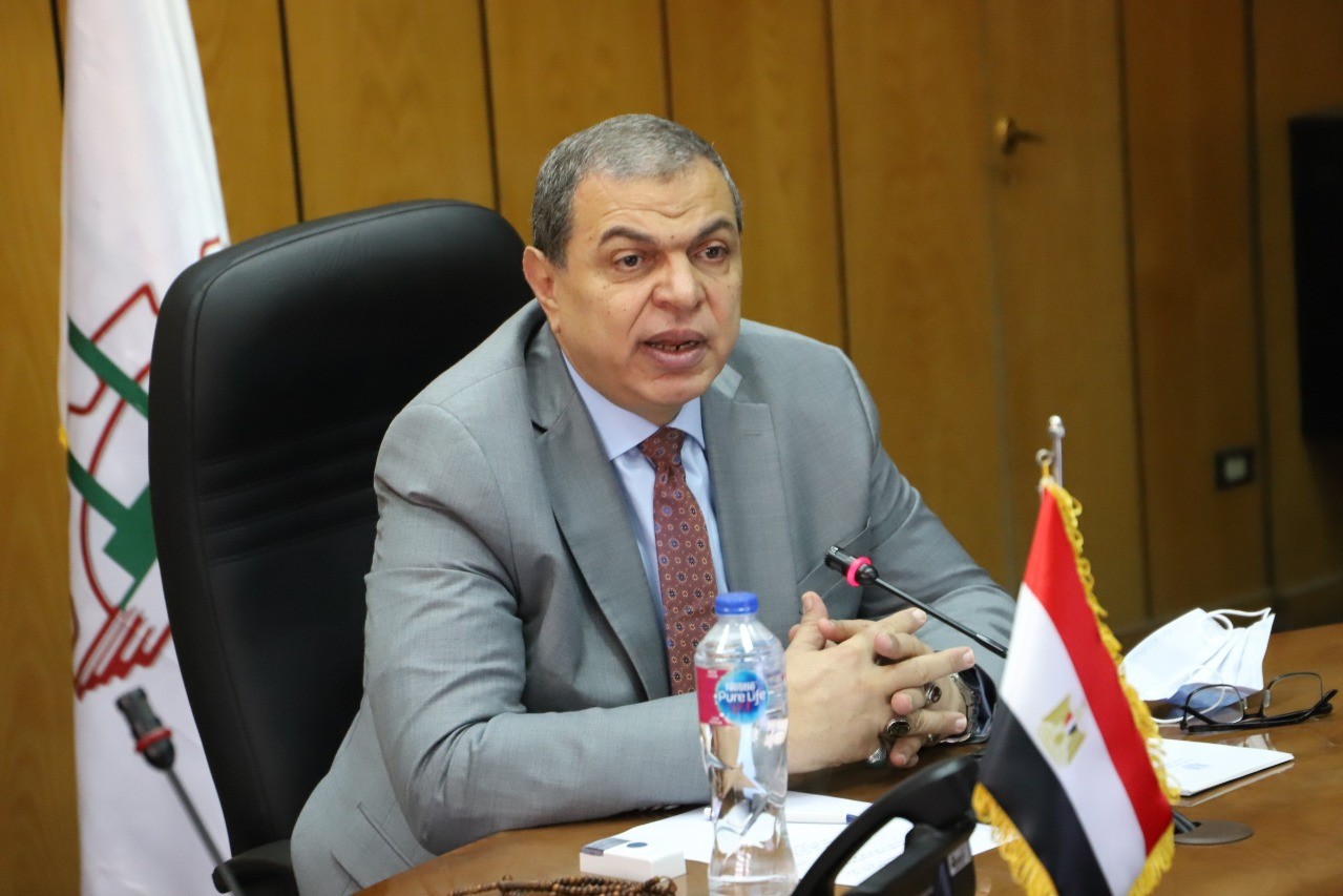 الإمارات تطبق