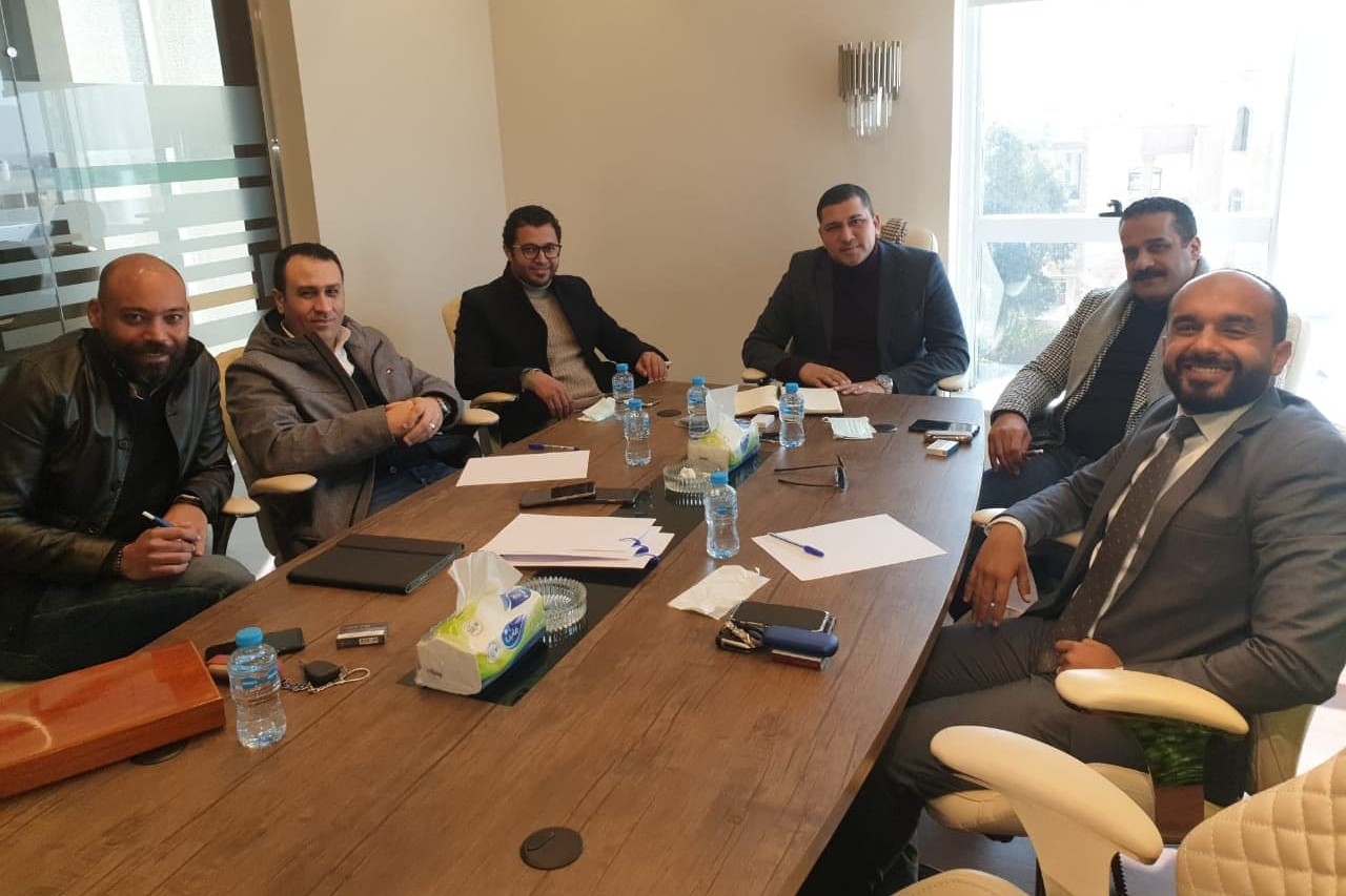 لجنة الاستثمار بجمعية مطوري القاهرة الجديدة تناقش أهم المميزات والتحديات بمنطقة الداون تاون بالعاصمة الإدارية