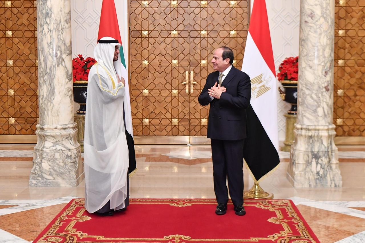 الإعلام الإماراتي يشيد بزيارة السيسي لأبوظبي