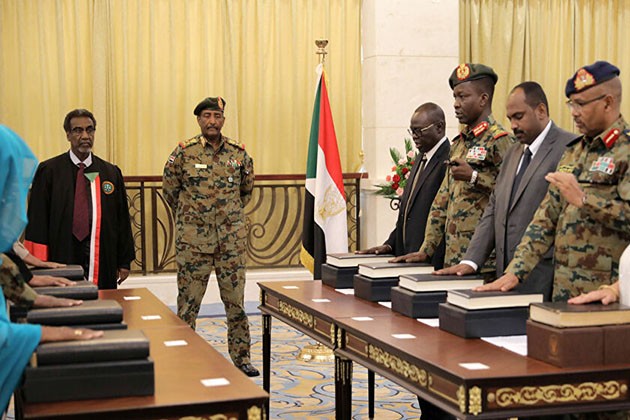 مجلس السيادة السودانى ينفى فك حظر حسابات رموز النظام البائد