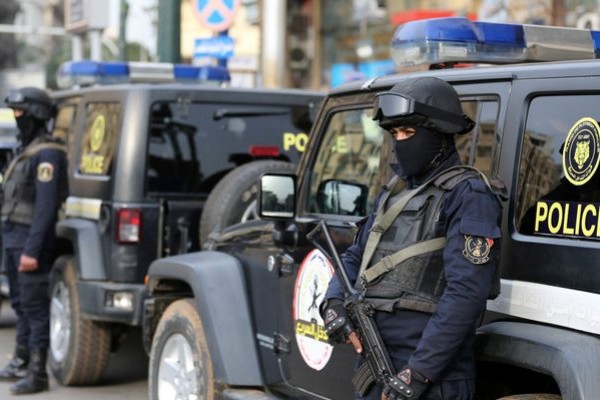 القبض على 8 أجانب بعد مشاجرة عنيفة بينهم بالأسلحة البيضاء بعين شمس