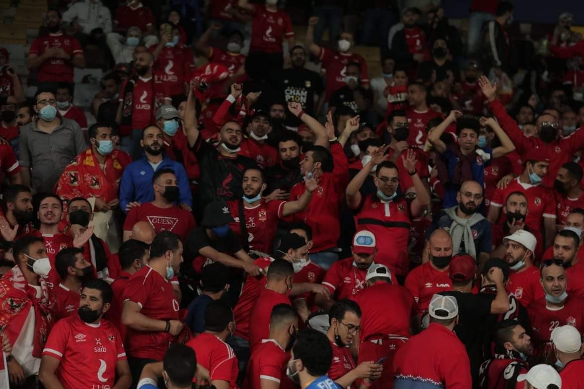 شاهد .. وصول الجماهير المصرية إلى الكاميرون لتشجيع الفراعنة في نهائي أفريقيا