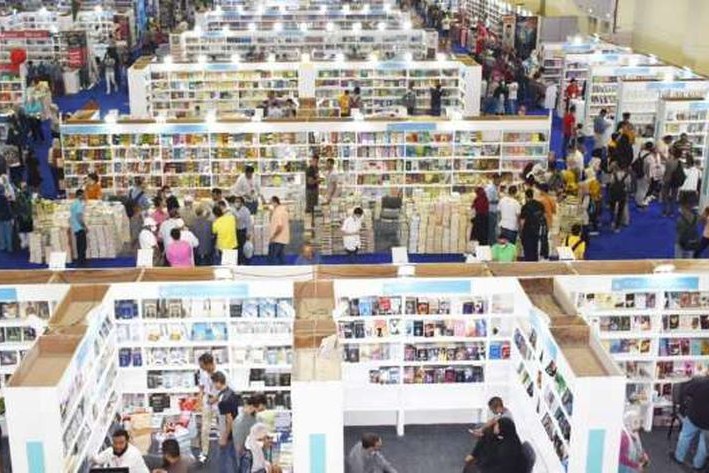 شاهد.. الحاج مشيدا بمعرض الكتاب : أثبت أن مصر بها أجيال قارئة