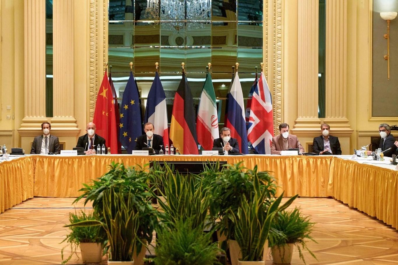 إيران تؤكد عودة مفاوضيها إلى فيينا الثلاثاء وترهن الاتفاق بإجابات أمريكا