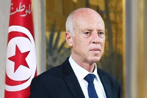 الرئيس التونسي يصدر مرسوما بإحداث مجلس أعلى مؤقت للقضاء يحل محل المجلس المنحل