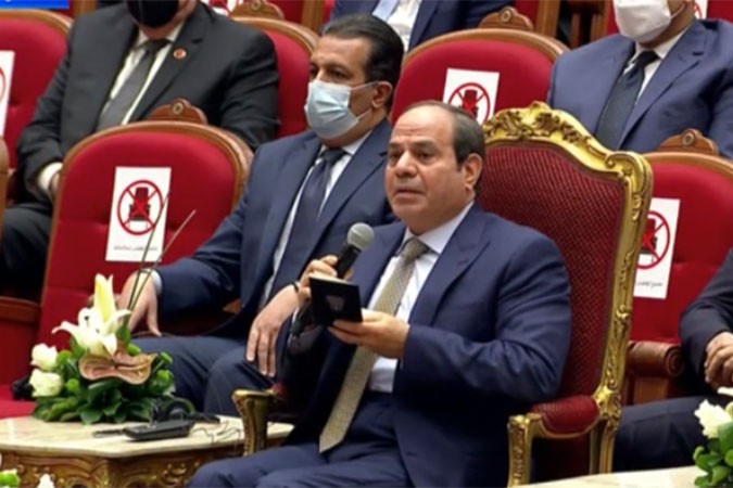 شاهد .. السيسي : ٤٠٠ مليار دولار تكلفة مشروعات البنية التحتية في مصر خلال آخر ٧ أعوام