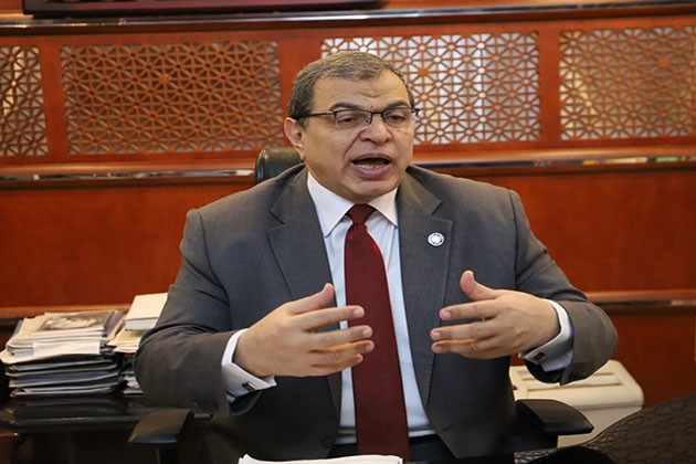 تعيين 742 شاباً وصرف 476 ألف جنيه للعمالة غير المنتظمة في قنا