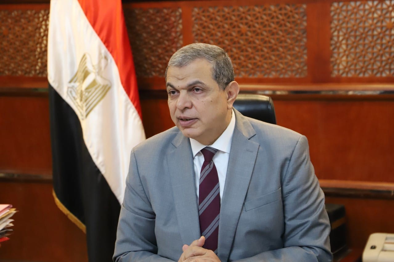 تعيين 804 شاب منهم 4