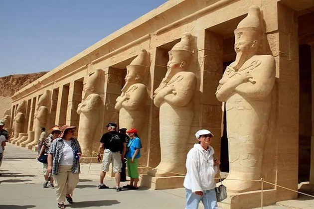 قطاع السياحة يحقق زيادة 63% خلال الربع الثاني من خطة العام الجاري