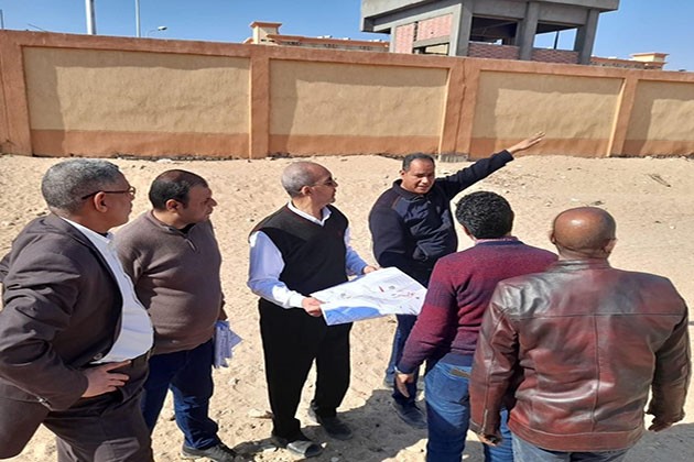 وفد وزارة التخطيط يتابع الموقف التنفيذي للمشروعات التنموية بمحافظة البحر الأحمر