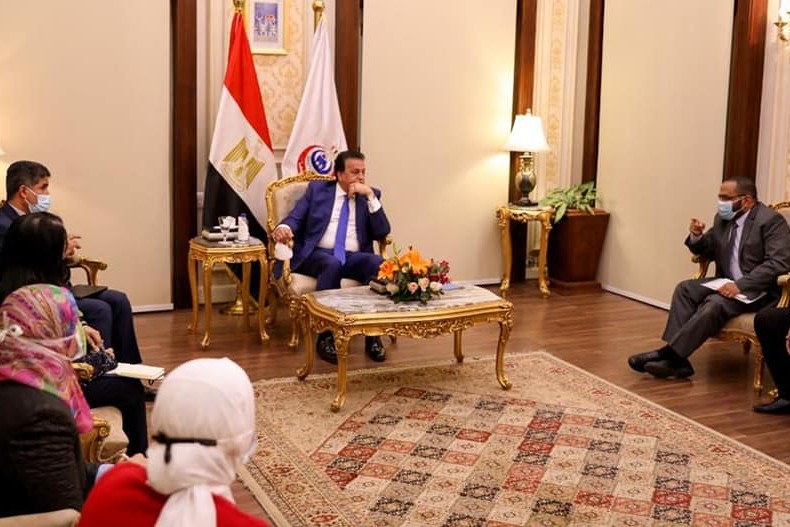 خالد عبدالغفار يبحث مع