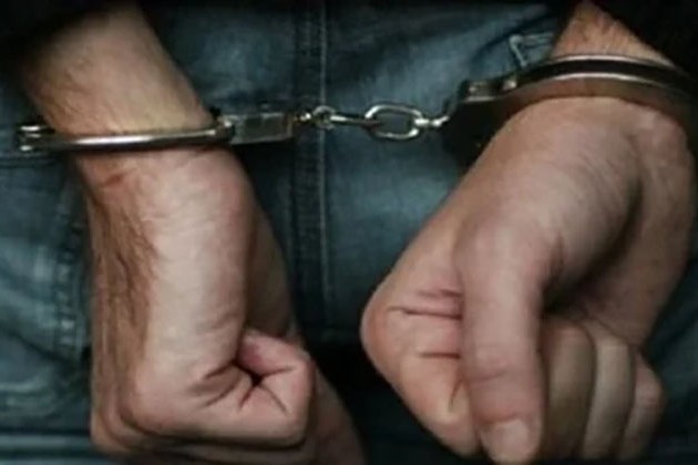 ضبط عامل أثناء محاولته إدخال حشيش لسجين بسوهاج