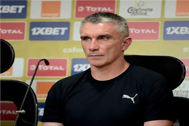 أحمد دويدار يطالب برحيل كارتيرون عن الزمالك