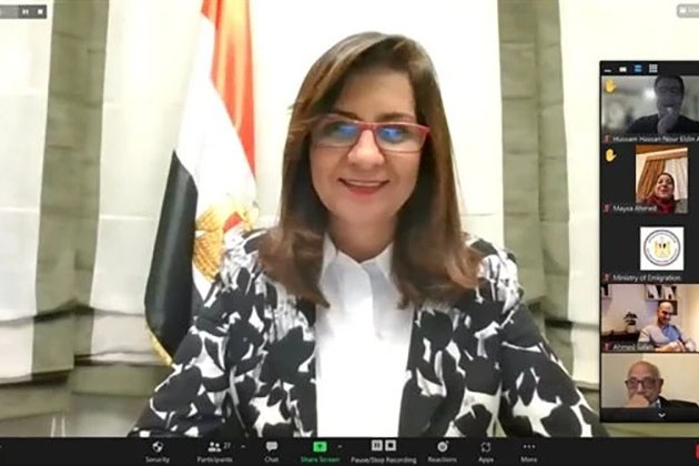وزيرة الهجرة تلتقي عدد من أعضاء الجالية المصرية بالدنمارك