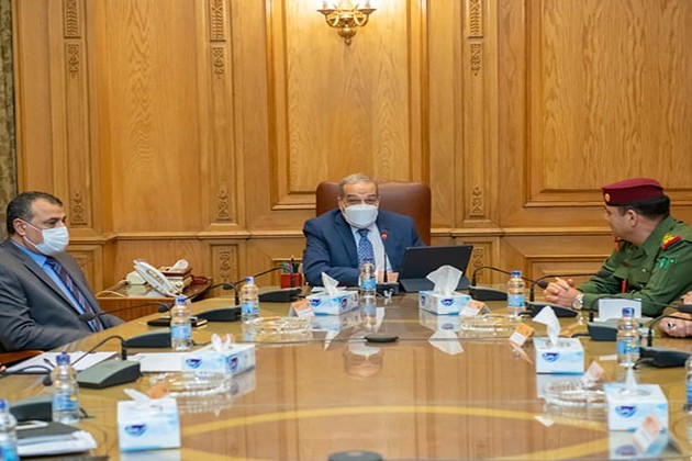 وزير الدولة للإنتاج الحربي يلتقي وفد