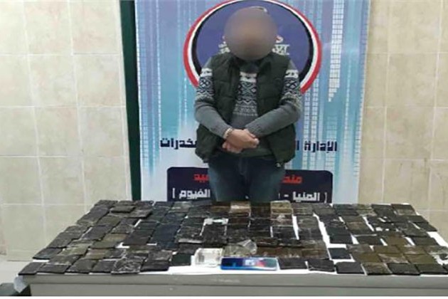 ضبط مسجلين خطر يروجان مواد مخدرة بقيمة مليون و200 ألف جنيه في المنيا