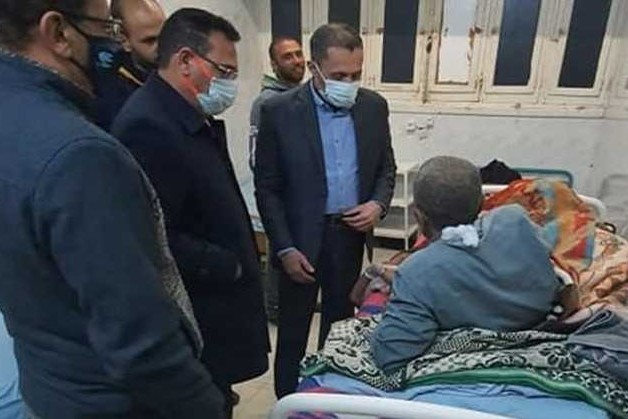 محافظ الوادي الجديد يوجه بتقديم كل أوجه الرعاية اللازمة لمصابي حادث الداخلة