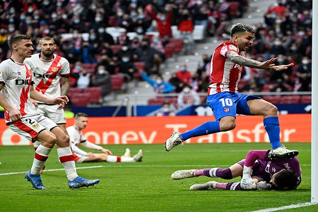 اليوم.. أتلتيكو مدريد يواجه رايو فاليكانو في الدوري الأسبانى