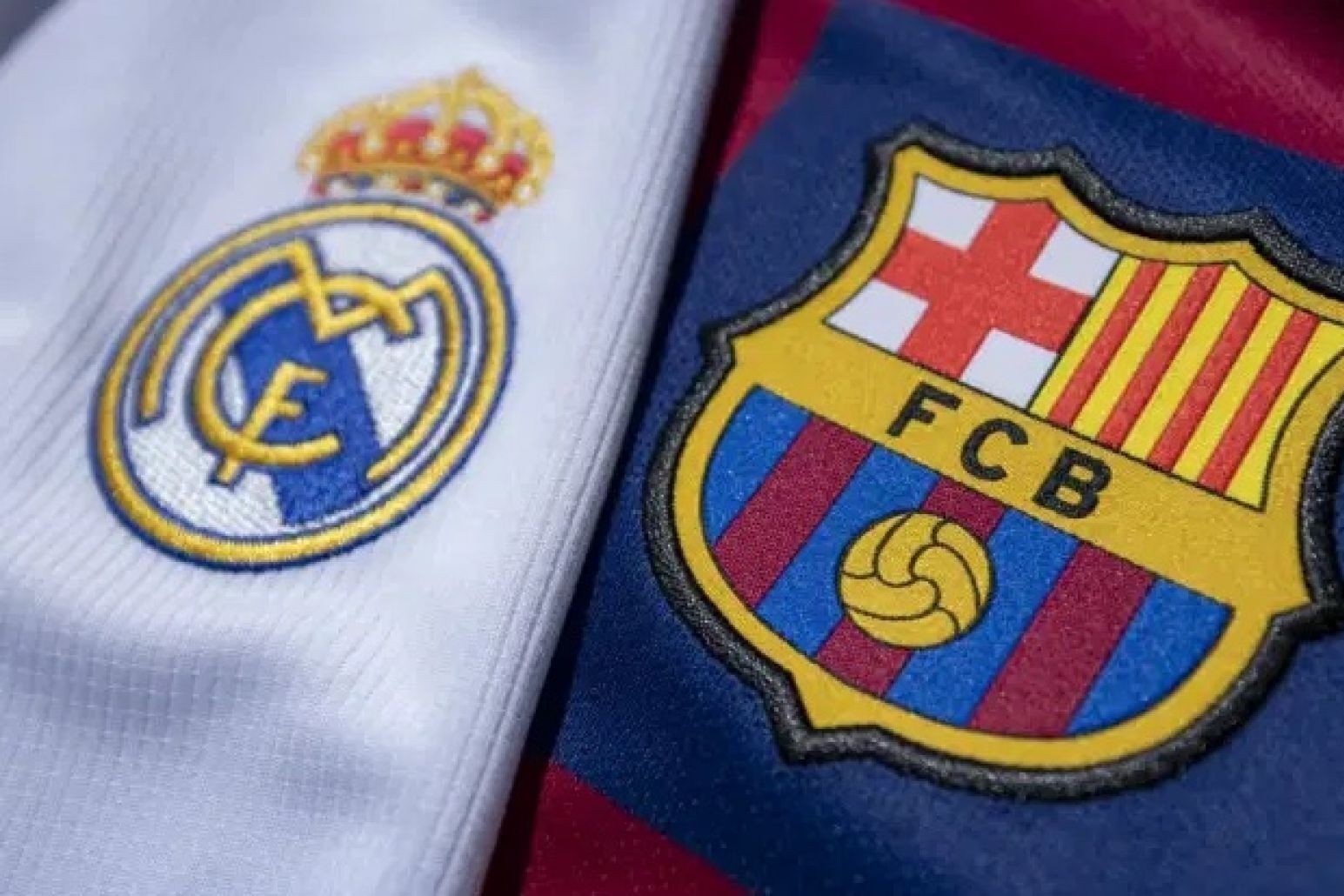 الريال ضد برشلونة.. تعرف على موعد المباراة والقنوات الناقلة