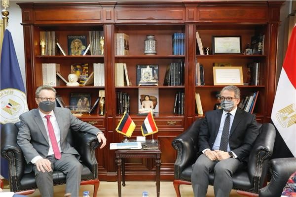 مباحثات مصرية ألمانية لتعزيز سبل التعاون السياحي والأثري بين البلدين