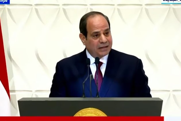 شاهد .. السيسي : المرأة سبب أصيل لحالة النجاح التي نشهدها