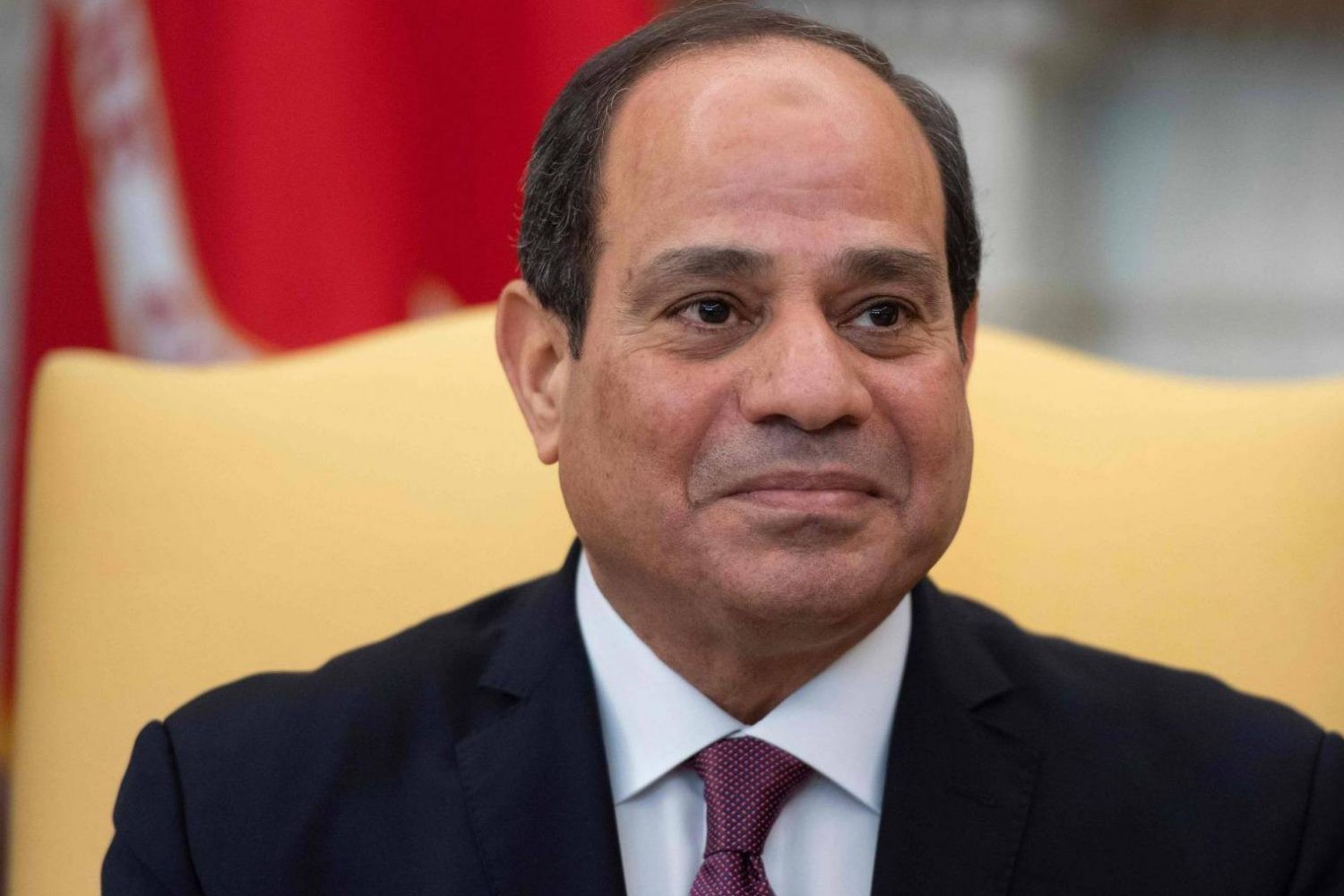 ما بين الشكر وإجراءات تمكينها.. كيف احتفل الرئيس السيسي بالمرأة المصرية؟
