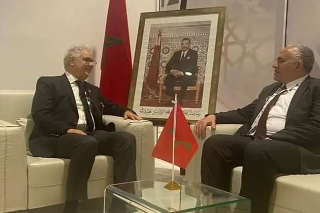وزير الري يشارك في اجتماع
