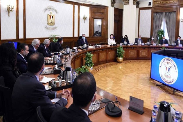 رئيس الوزراء يلتقى وفدًا من أعضاء غرفة التجارة الأمريكية