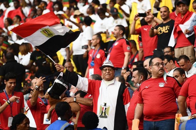 شاهد .. الجماهير المصرية تصل ملعب مباراة السنغال