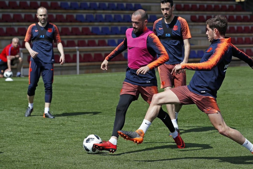 برشلونة يرفع شعار لا بديل عن الفوز أمام إشبيلية في الدوري الإسباني الليلة