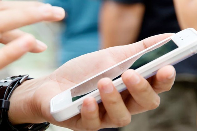 الحكومة تنفي إطلاق تطبيقات إلكترونية على الهاتف المحمول لمنح المواطنين قروضًا مالية