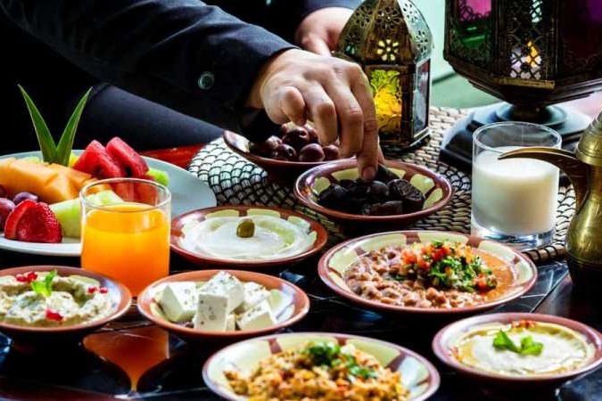 6 أطعمة مهمة يفضل تناولها في وجبة السحور