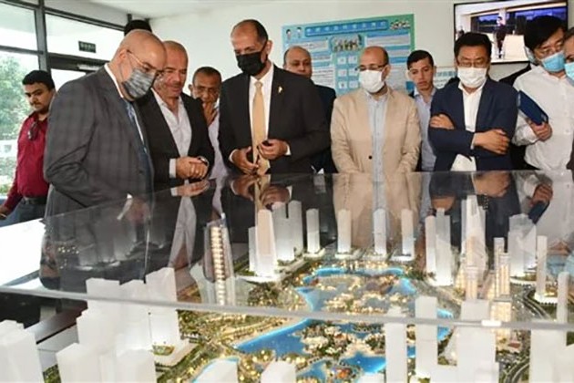 الإسكان: تنفيذ 5 أبراج سكنية تطل على بحيرة صناعية بمشروع الداون تاون