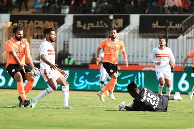 الزمالك يطالب لاعبيه بإغلاق صفحة فاركو