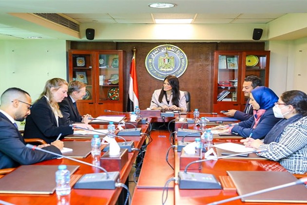 المشاط تلتقي نائب رئيس البنك الآسيوي للاستثمار في البنية التحتية