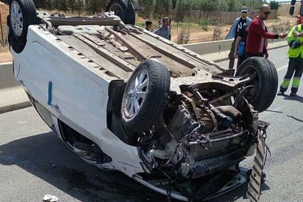 انقلاب سيارة من أعلى كوبري في الصف ومصرع شخصين