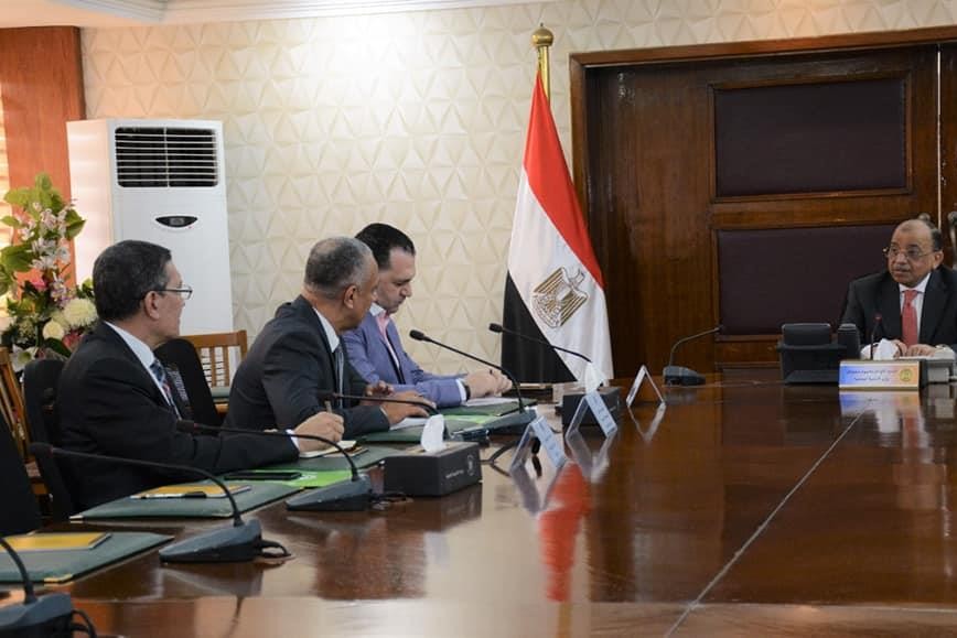 وزير التنمية يبحث مع