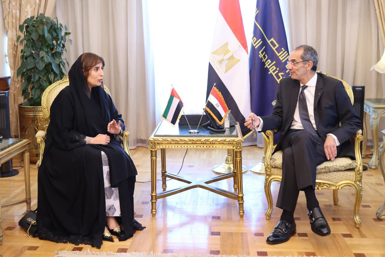 وزير الاتصالات يبحث مع سفيرة الامارات التعاون بين البلدين فى مجالات الذكاء الاصطناعى والبريد