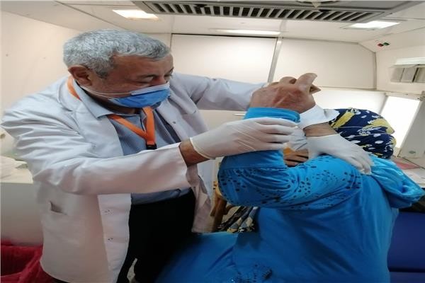 الكشف على 1579 مواطنًا خلال قافلة طبية بقرية بدمياط