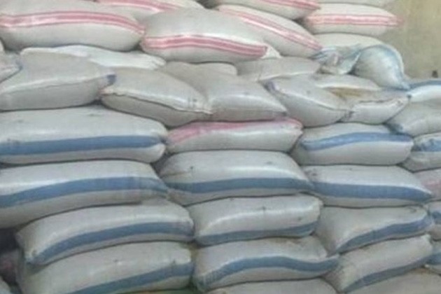 ضبط 5.5 طن أرز ودقيق مخبأة داخل مخزن في المنوفية