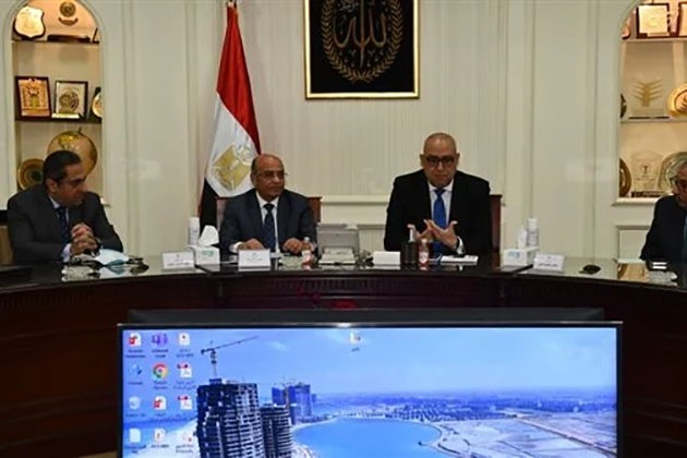 وزيرا الإسكان والعدل ومسئولو البنك المركزي يبحثون تيسير إجراءات التمويل العقاري