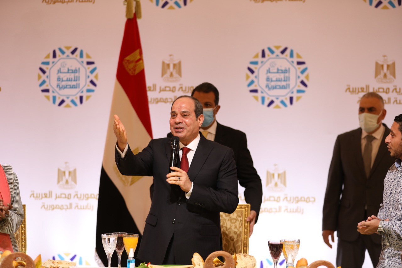 شاهد .. السيسي للمصريين بإفطار الأسرة المصرية: عهدي معكم دائماً الصدق والإخلاص