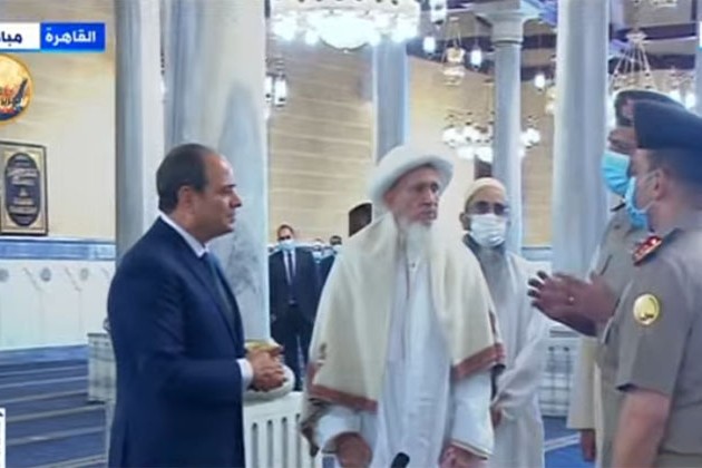 شاهد.. السيسي يتفقد أعمال تجديد مسجد الحسين