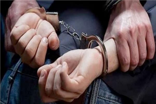 القبض على 5 أشخاص لاتهامهم بسرقة شركة بالتجمع الخامس